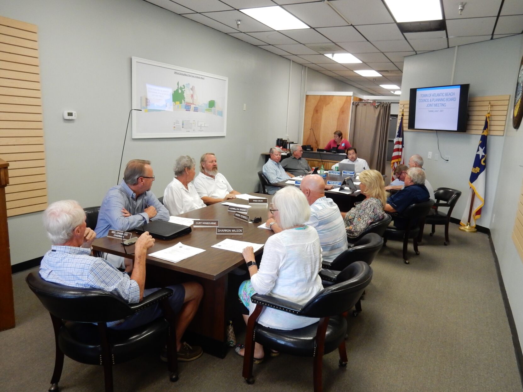 Atlantic Beach Town Council OKs proposal to replace Showboat Motel with duplexes